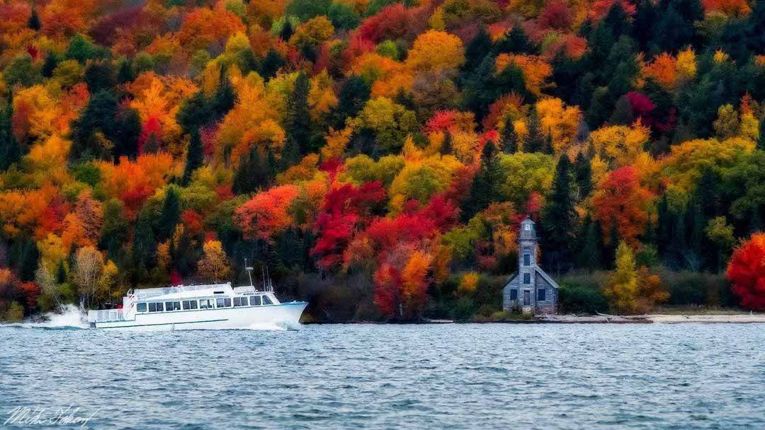 Cruising to the East Channel Lighthouse in the fall. PC: Instagram user @ miket.imagery