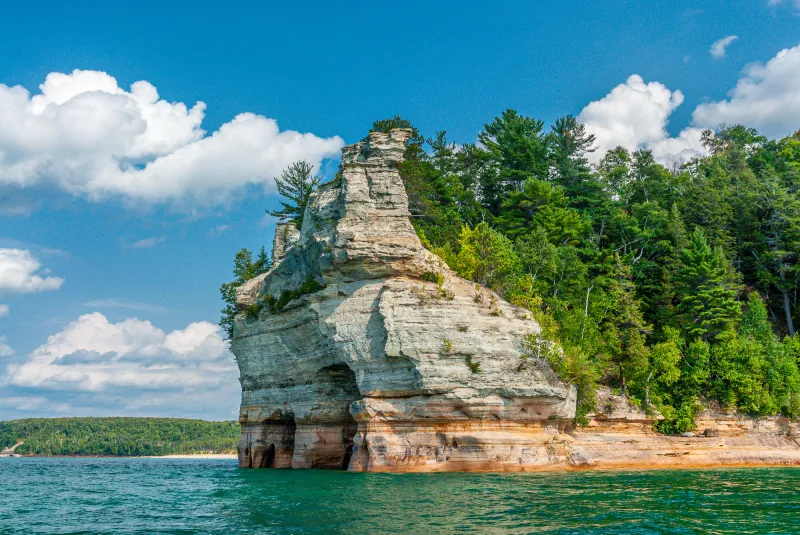 Miners Castle: Iconic sandstone formation, a must-see landmark on Pictured Rocks boat tours.